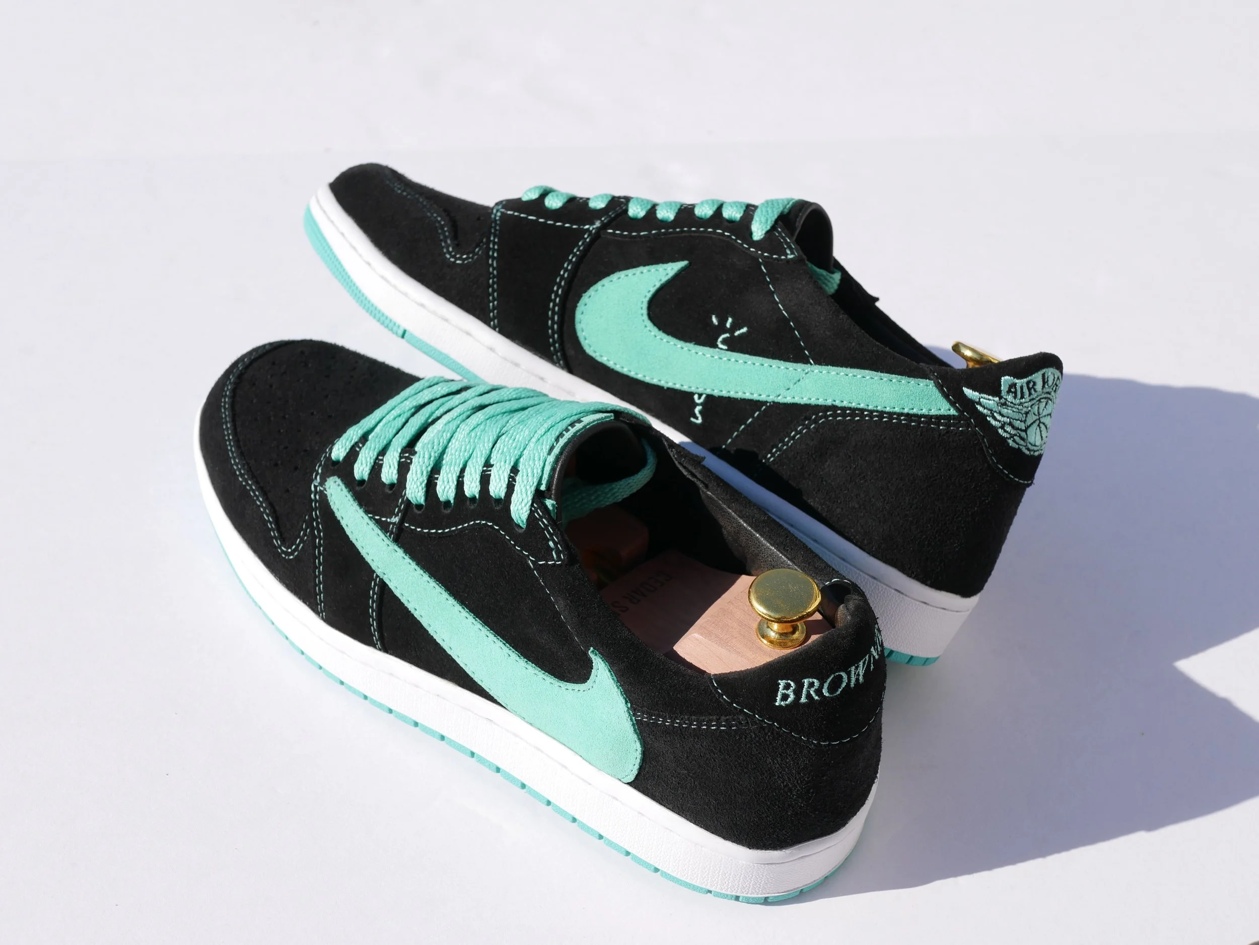 AJ1 Travis Scott Low Tiffany — BAKASHI STUDIOS